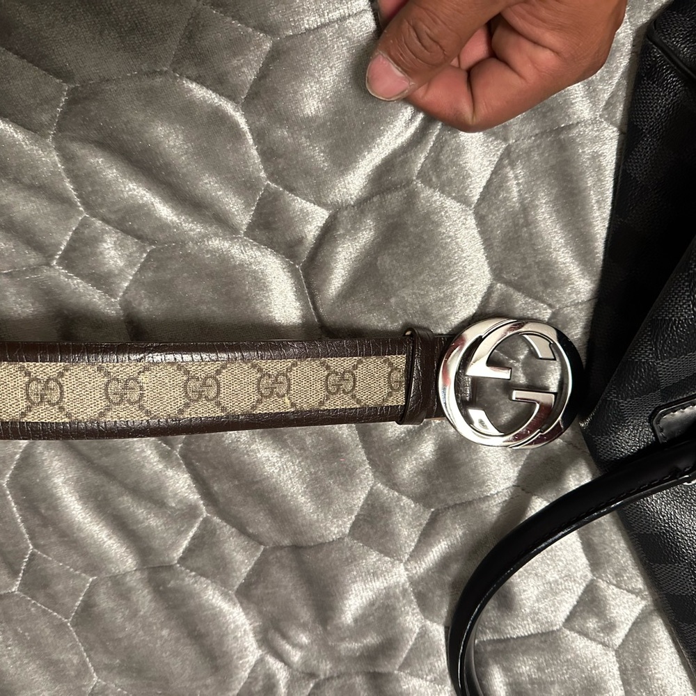 Men Gucci Belt 40/100 excellent condition worn only a handful of times